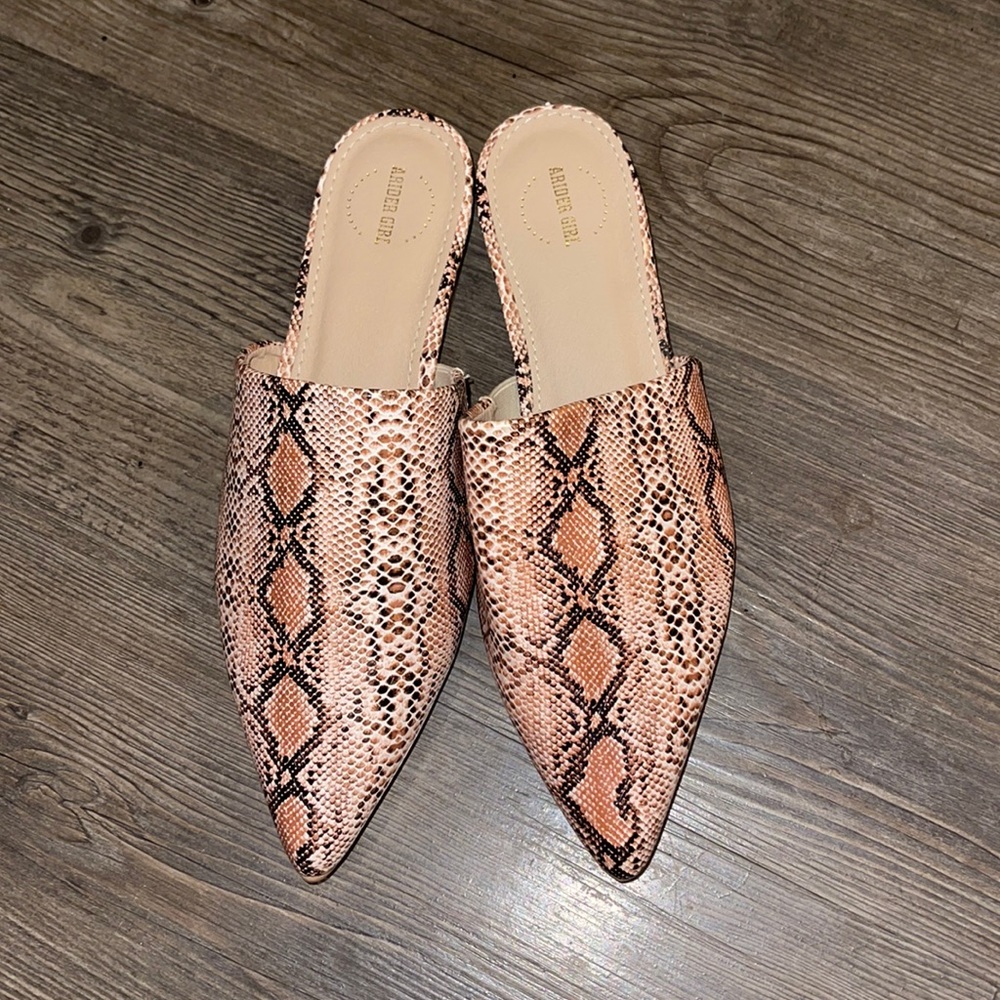 A Rider Girl Snakeskin Mules